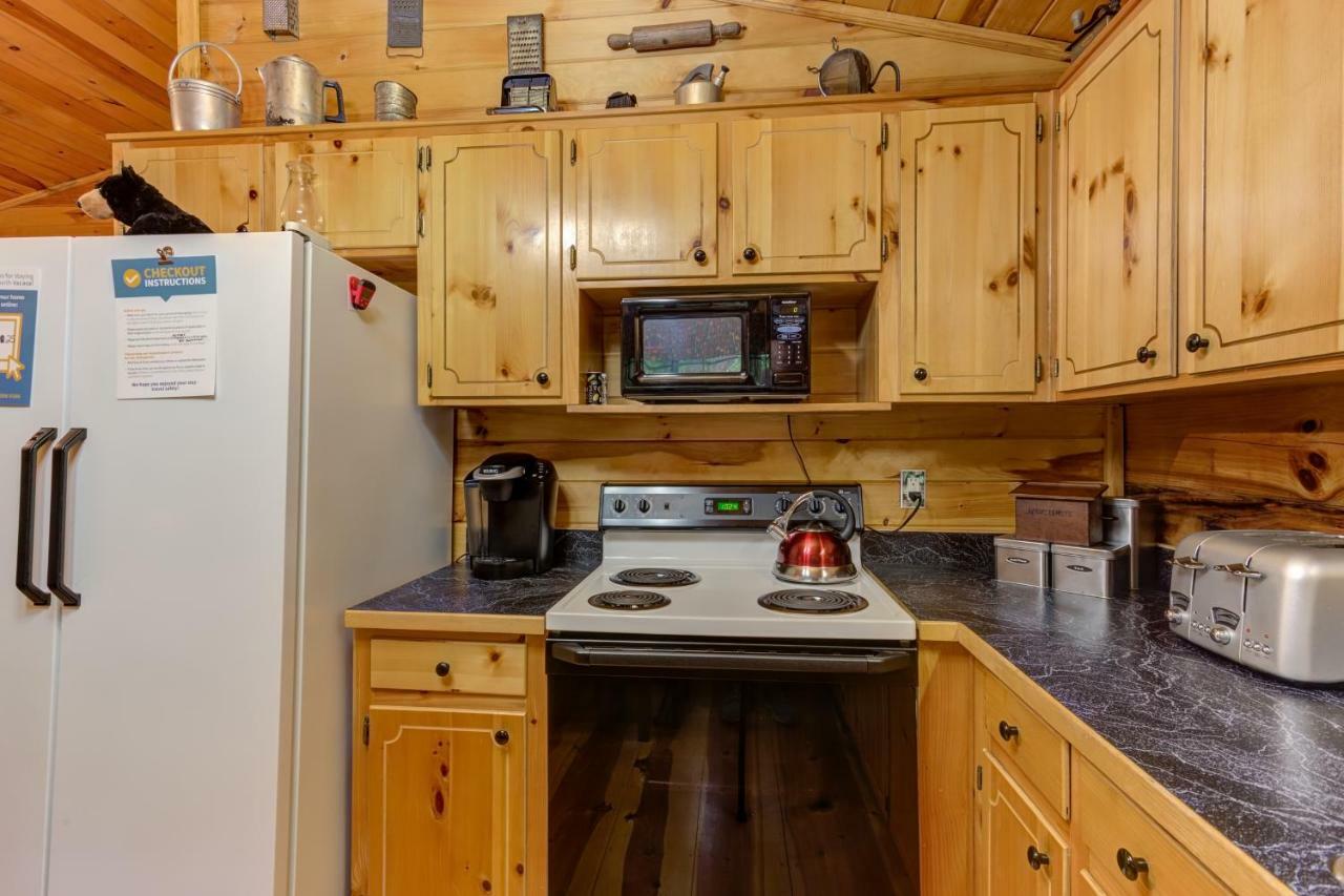 Tree Song Mountain Creek Cabin Ellijay Exterior photo